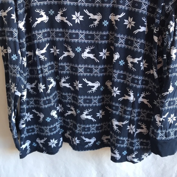 Holiday Time navy and white reindeer pajamas, size 2X (18W–20W) - Picture 4 of 9